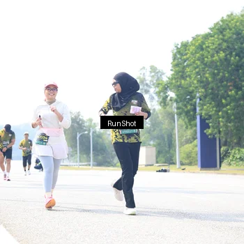 Runner Photo 6946756