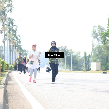 Runner Photo 6946761