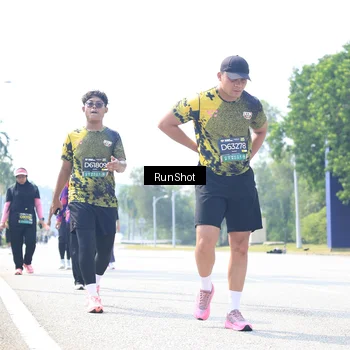 Runner Photo 6946792
