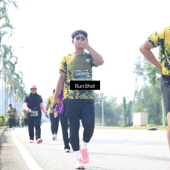 Runner Photo 6946799