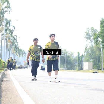 Runner Photo 6946853