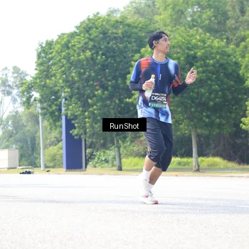 Runner Photo 6946999