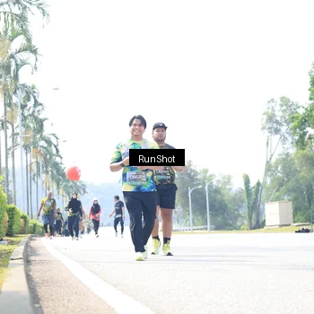 Runner Photo 6947018