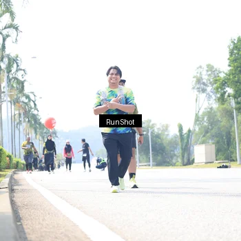 Runner Photo 6947023