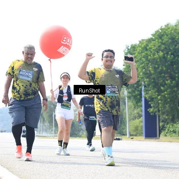 Runner Photo 6947068