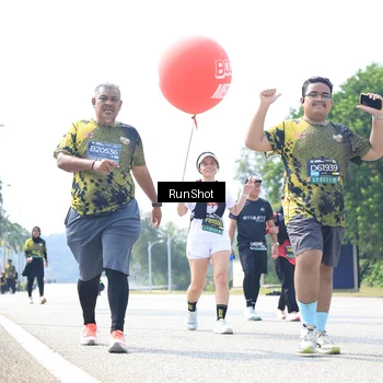 Runner Photo 6947071