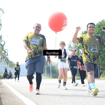 Runner Photo 6947072