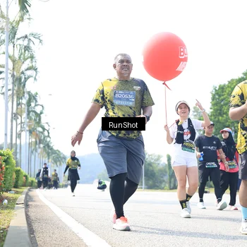 Runner Photo 6947074