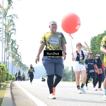 Runner Photo 6947075