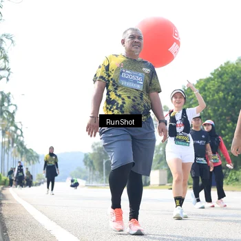Runner Photo 6947082