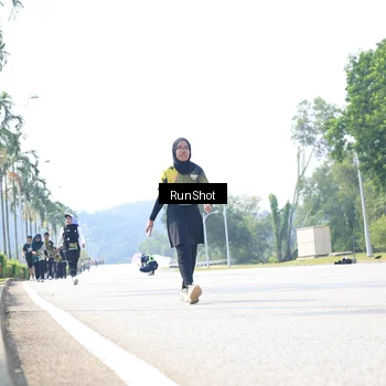 Runner Photo 6947093