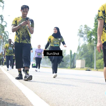 Runner Photo 6947299