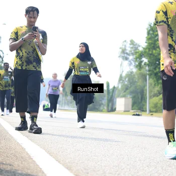 Runner Photo 6947300