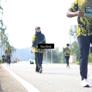 Runner Photo 6947363