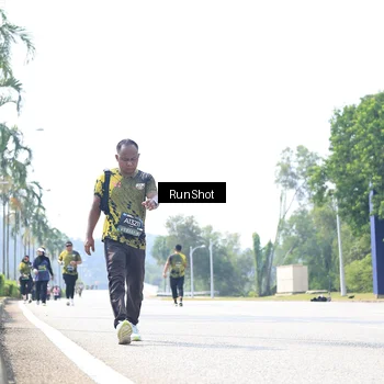 Runner Photo 6947403