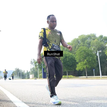 Runner Photo 6947442