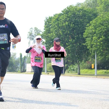 Runner Photo 6947500