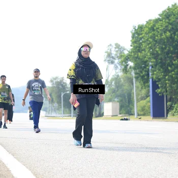 Runner Photo 6947503