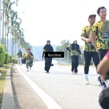 Runner Photo 6947573