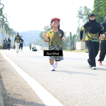 Runner Photo 6947612