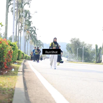 Runner Photo 6947641