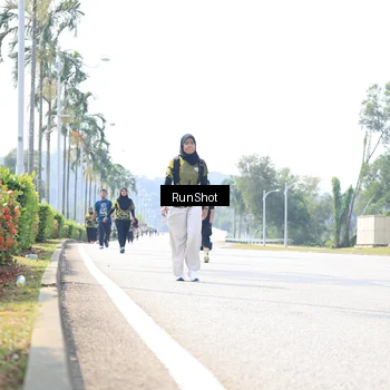Runner Photo 6947648