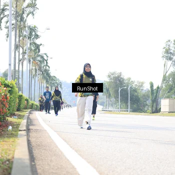 Runner Photo 6947652