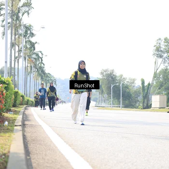 Runner Photo 6947653