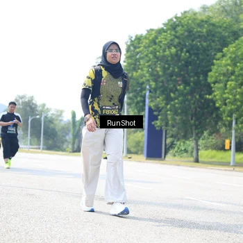 Runner Photo 6947660