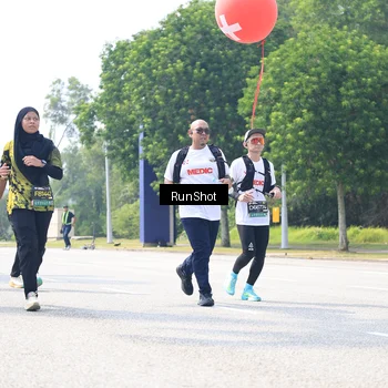 Runner Photo 6947998