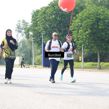 Runner Photo 6947999