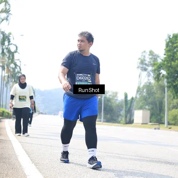 Runner Photo 6948070