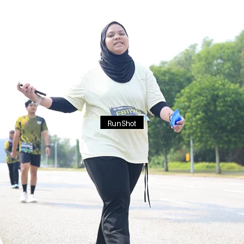 Runner Photo 6948080