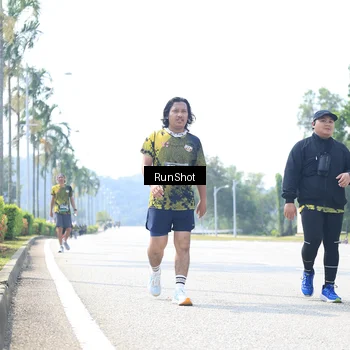 Runner Photo 6948136