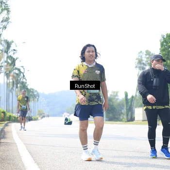 Runner Photo 6948142