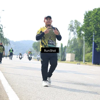 Runner Photo 6948338