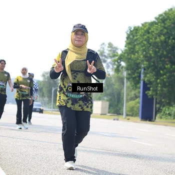 Runner Photo 6948367