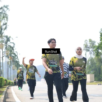 Runner Photo 6948375