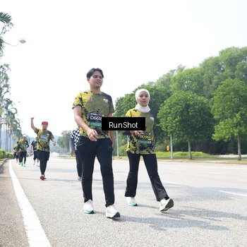 Runner Photo 6948395