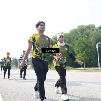 Runner Photo 6948400