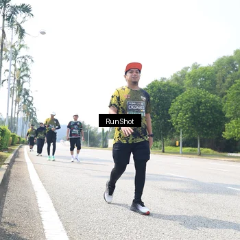 Runner Photo 6948433