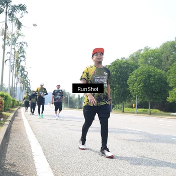 Runner Photo 6948434