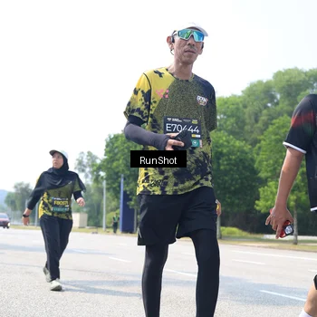 Runner Photo 6948476