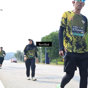 Runner Photo 6948480