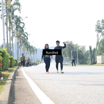 Runner Photo 6948531