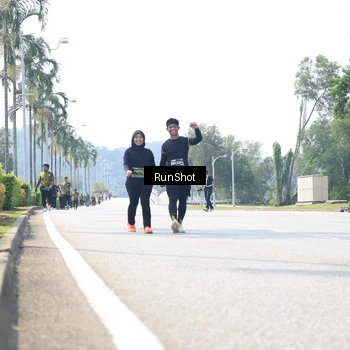 Runner Photo 6948536