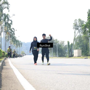 Runner Photo 6948540