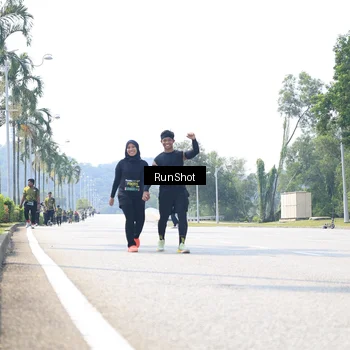 Runner Photo 6948542