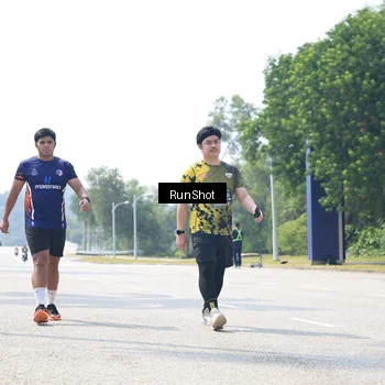 Runner Photo 6948636