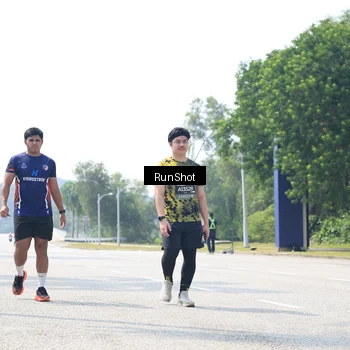 Runner Photo 6948649